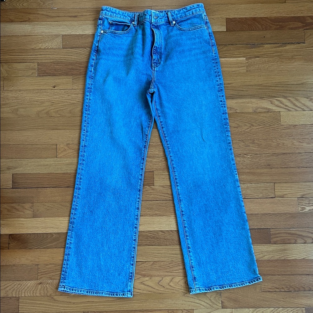 Frame- The arrow jeans. Relaxed bootcut